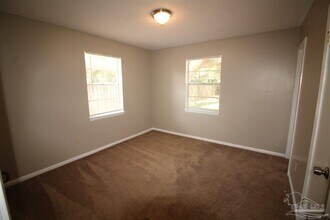 5675 Vestavia Ln in Pensacola, FL - Building Photo - Building Photo