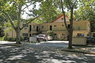 Boulevard Park Place in Sacramento, CA - Building Photo