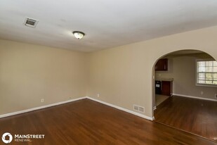 2754 Rovena Ct in Decatur, GA - Foto de edificio - Building Photo