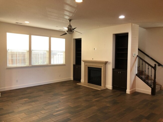 860 Blossom Rock Ln in Folsom, CA - Building Photo - Building Photo