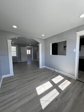 7050 Clinton Rd in Upper Darby Township, PA - Building Photo - Building Photo