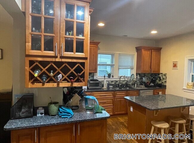 16 Seager Ct