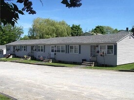 3 McNally Ter, Unit 3 in Newport, ME - Building Photo