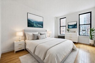 401 E 68th St, Unit 5E in New York, NY - Building Photo