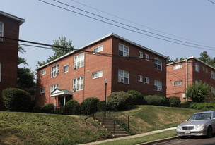 105 Varnum St NE in Washington, DC - Building Photo
