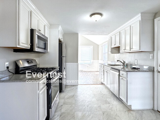 3216 Elderwood Dr in Bethel Park, PA - Building Photo - Building Photo