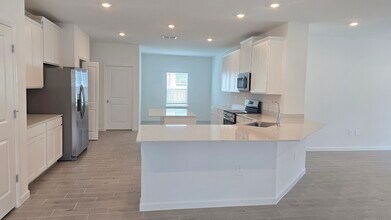4044 NE 31st Ave in Ocala, FL - Building Photo - Building Photo