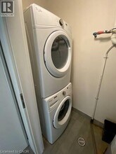 253 Albert St in Waterloo, ON - Building Photo - Building Photo