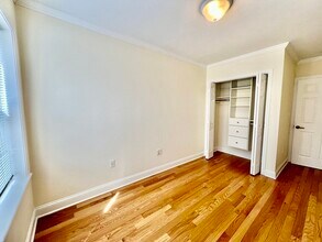124 Thornton Rd, Unit 1 in Chestnut Hill, MA - Building Photo - Building Photo