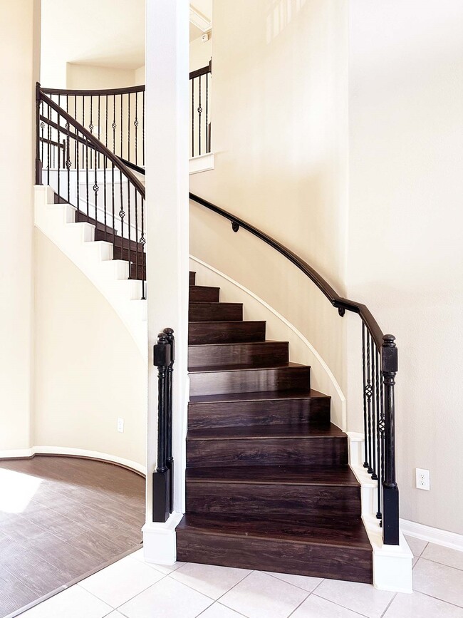 property at 25981 N Kings Mill Ln