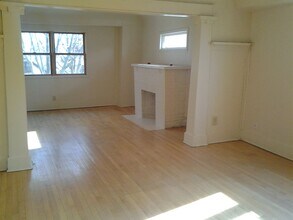 2611 N 51st St in Milwaukee, WI - Building Photo - Building Photo