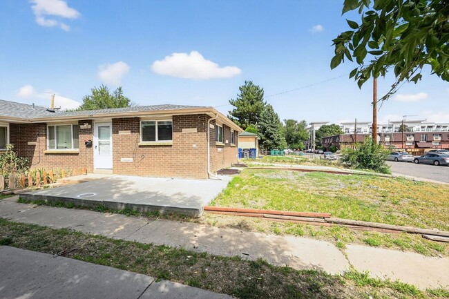 1341 Xanadu St in Aurora, CO - Building Photo - Building Photo
