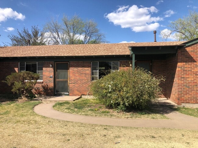 property at 2806 Duncan Dr