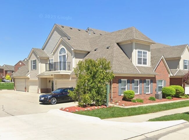 7869 Ambassador Dr in Shelby Township, MI - Building Photo - Building Photo