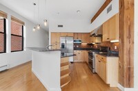 74 Kent St, Unit CB in Brookline, MA - Building Photo - Building Photo