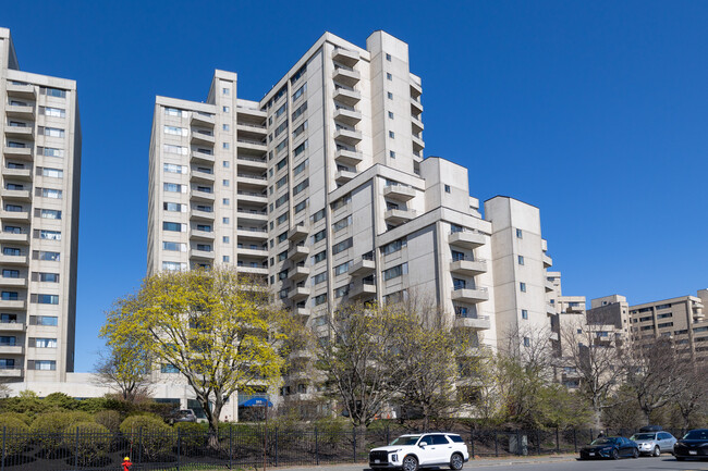 Ocean Gate Tower in Revere, MA - Building Photo - Building Photo