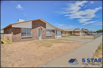 10809 Jadestone St in El Paso, TX - Building Photo - Building Photo