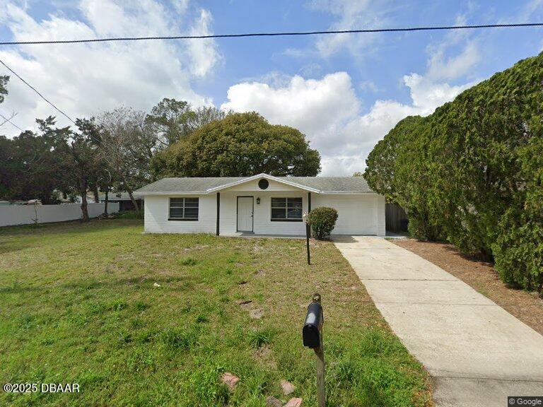 1003 2nd St in Port Orange, FL - Building Photo