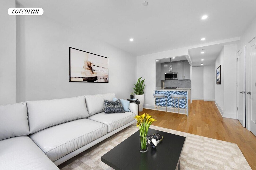 23-43-43 31st Rd in Queens, NY - Building Photo