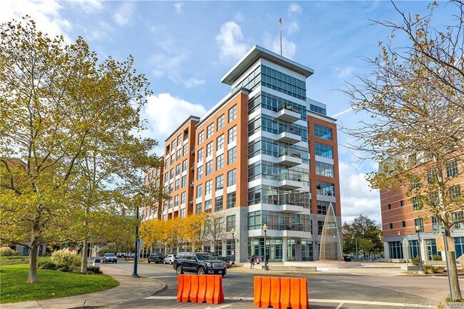 property at 33 N Water St