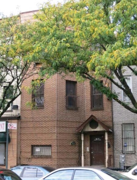 264 Saratoga Ave in Brooklyn, NY - Building Photo