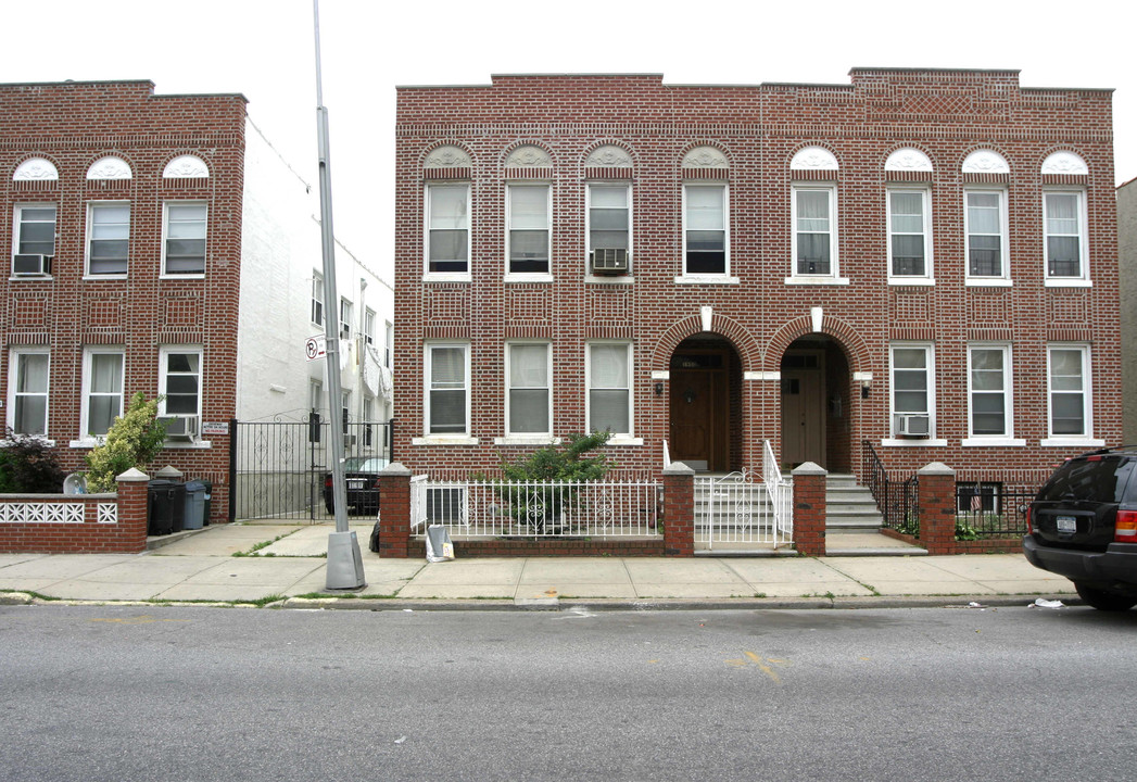 1950 68th St in Brooklyn, NY - Foto de edificio