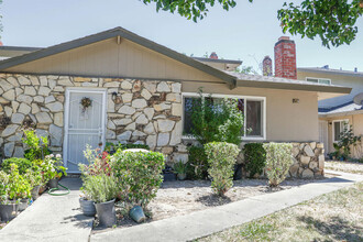 5607 42nd St in Sacramento, CA - Building Photo - Building Photo