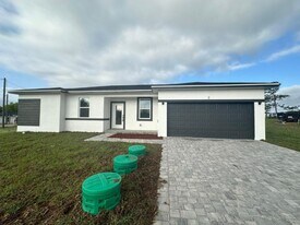 2 Dogwood Dr in Ocala, FL - Building Photo