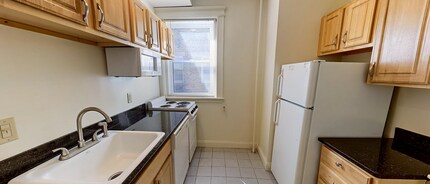 91 Kilmarnock St, Unit 1B in Boston, MA - Foto de edificio - Building Photo