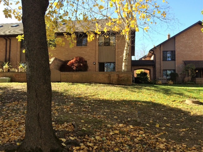 144 Woodgate Ln in Paoli, PA - Building Photo - Building Photo