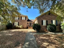 5600 Carmel Rd in Charlotte, NC - Building Photo