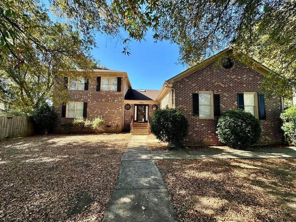 5600 Carmel Rd in Charlotte, NC - Building Photo