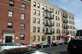 5004 Palisade Ave in West New York, NJ - Building Photo - Building Photo