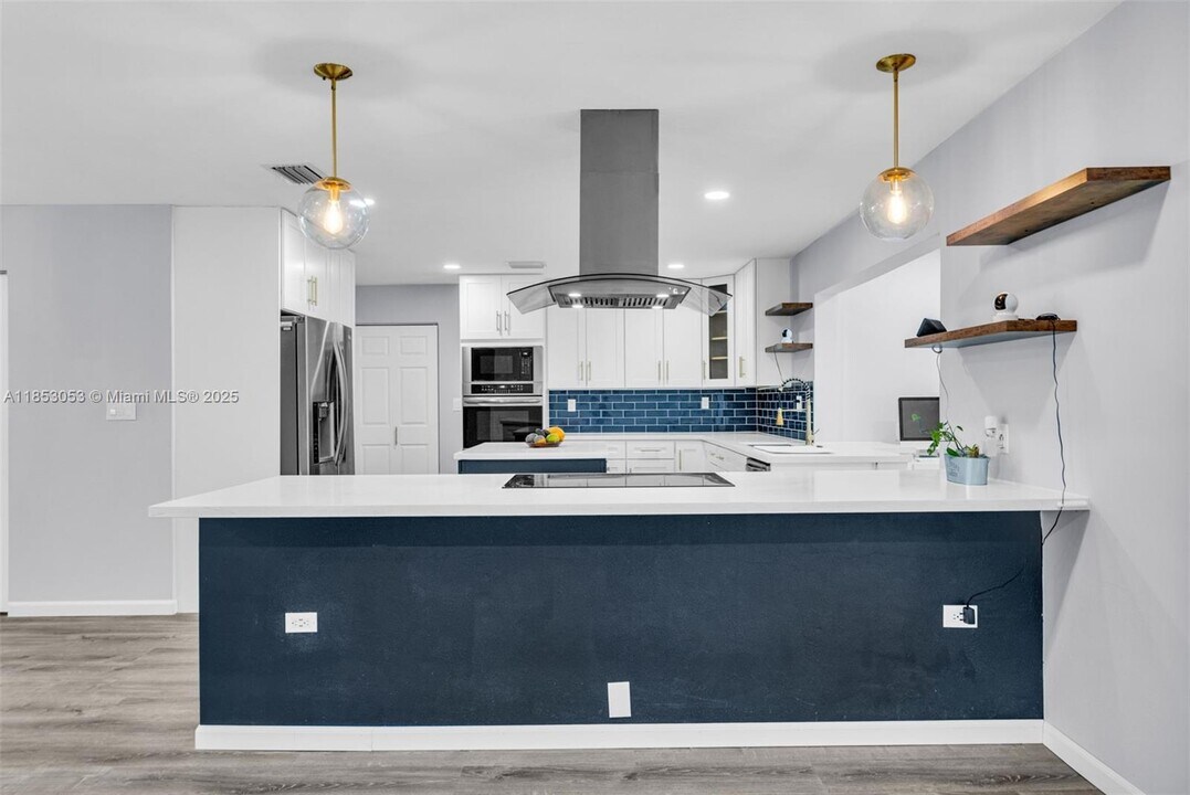 851 SW 49th Terrace in Margate, FL - Building Photo