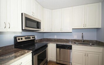 1101 St Paul St, Unit 612 in Baltimore, MD - Foto de edificio - Building Photo