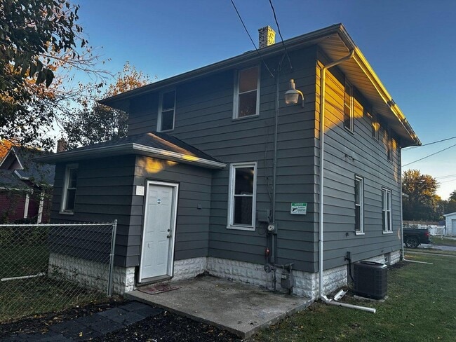 405 Beech St in Valparaiso, IN - Building Photo - Building Photo