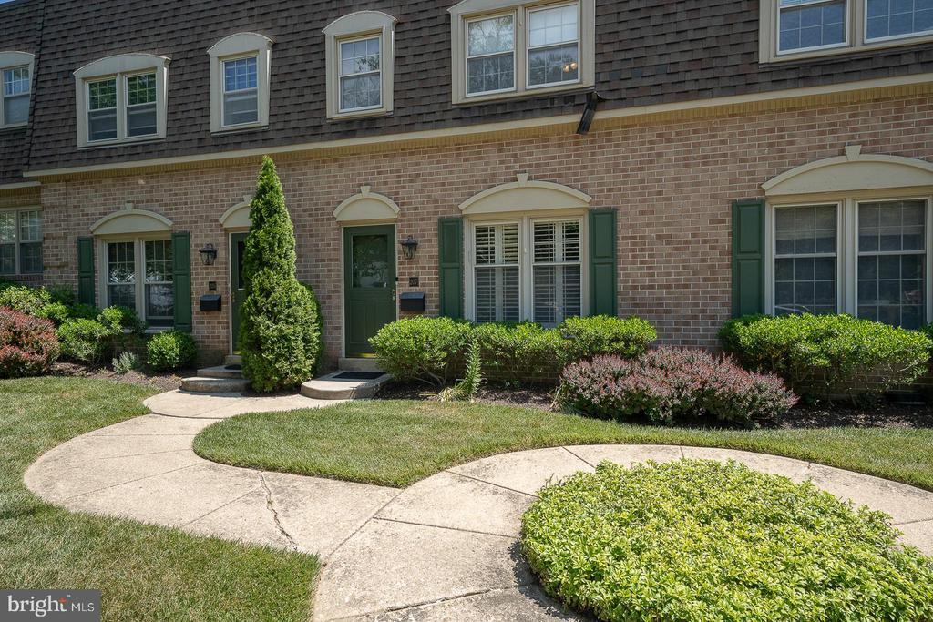 207 Bloomingdale Ave in Wayne, PA - Building Photo