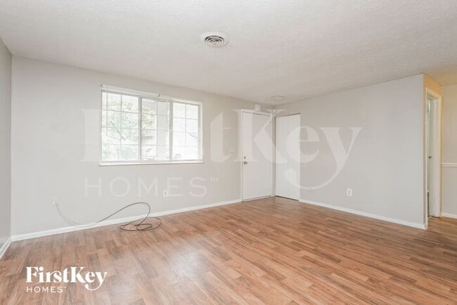 5289 Old Trail Cir in Stone Mountain, GA - Building Photo - Building Photo