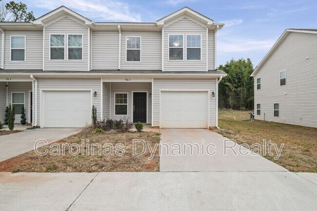 916 S Battleground Ave in Kings Mountain, NC - Foto de edificio - Building Photo