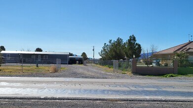 1611 E Gamebird Rd in Pahrump, NV - Building Photo - Building Photo