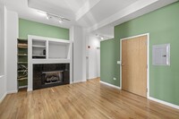 208 W Washington St, Unit 801 in Chicago, IL - Building Photo - Building Photo