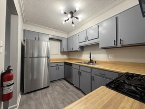 2081 Drennon Ave in Austell, GA - Building Photo - Building Photo