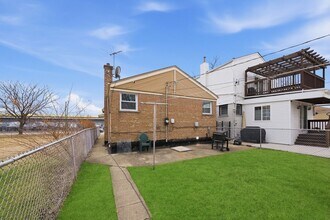 4605 S Laramie Ave in Chicago, IL - Building Photo - Building Photo