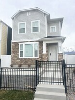 4811 Pocosin Ct in Highland, UT - Building Photo