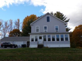 241 Main St in Orono, ME - Building Photo