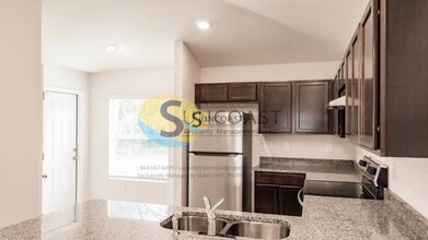 17150 Belmont Ave in Port Charlotte, FL - Building Photo - Building Photo