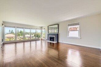 4828 Delaware Ave in Everett, WA - Building Photo - Building Photo