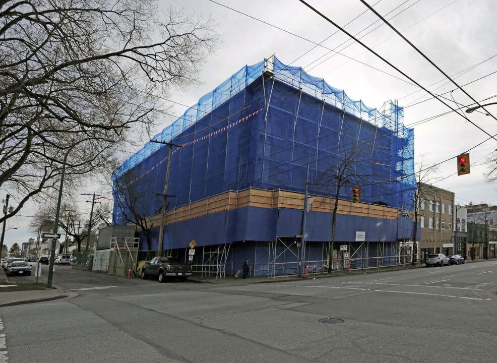 Tamura House in Vancouver, BC - Building Photo