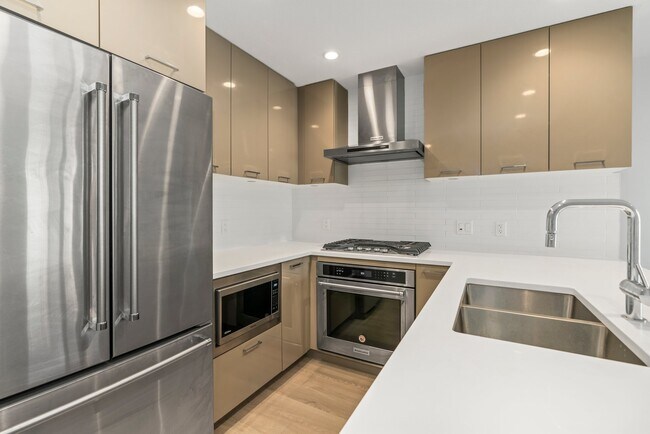 3581 Ross Drive in Vancouver, BC - Building Photo - Building Photo