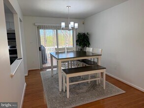 18 Jameson Ln in Pikesville, MD - Building Photo - Building Photo